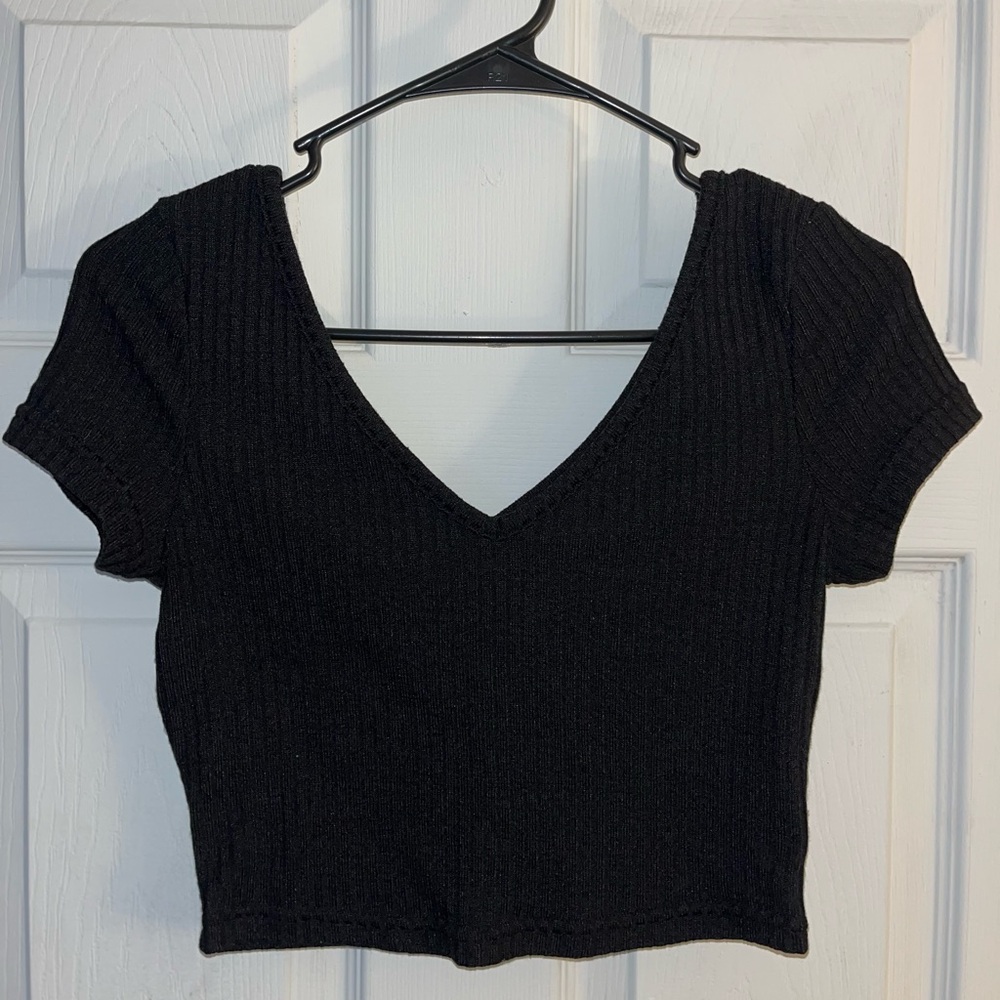 Black Ribbed V-Neck Crop Top